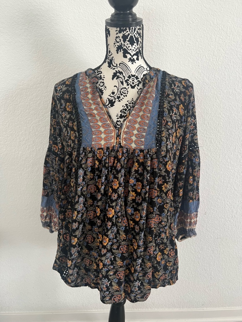 Lola P Boho Floral Peasant Tunic Top Medium Black Blue Paisley Festival